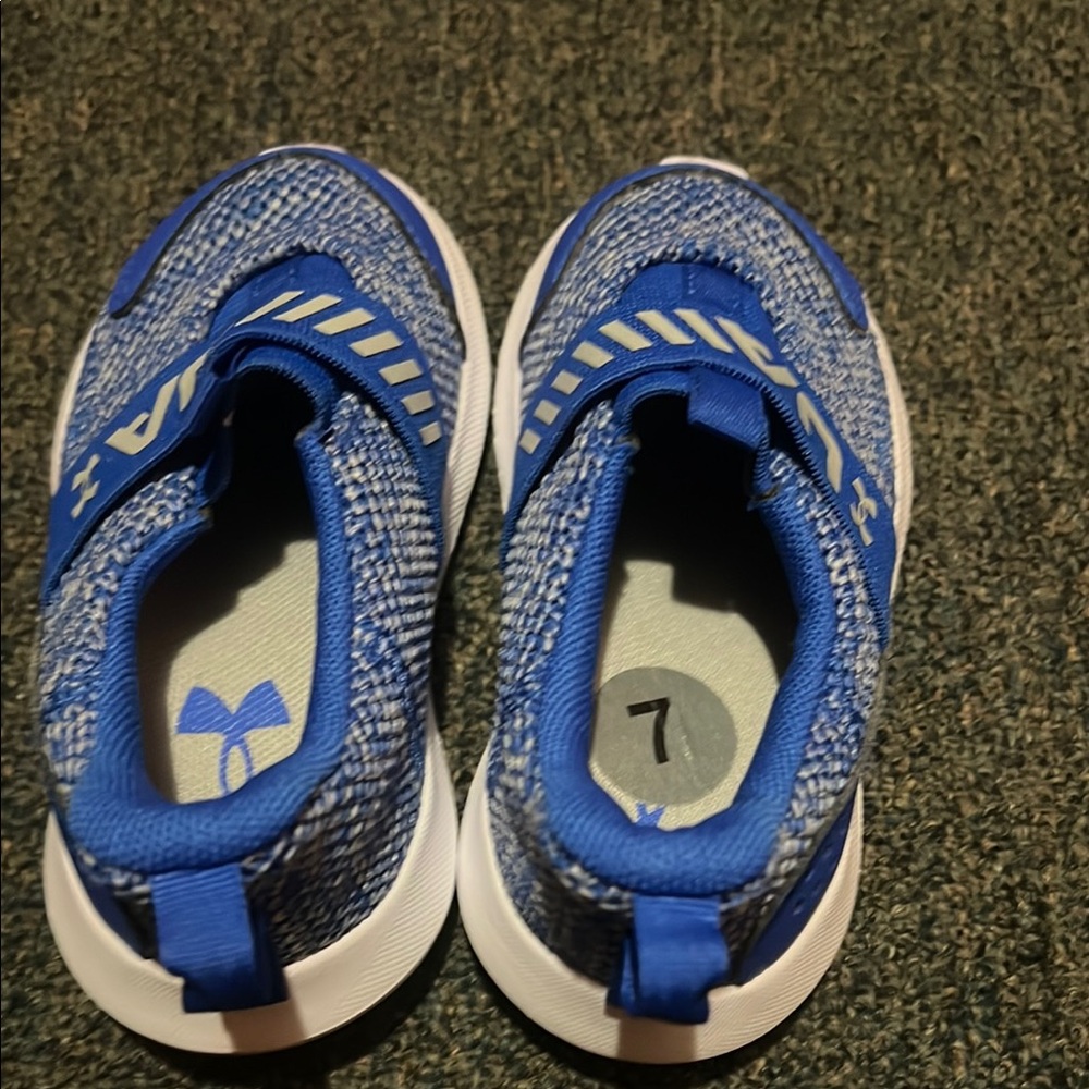 Under Armour Blue Sneakers Lightweight Breathable Design